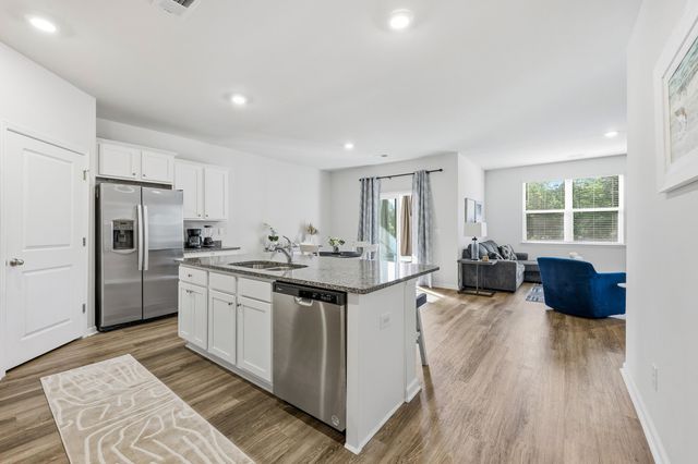 176 Londonshire Dr., Myrtle Beach, SC 29579