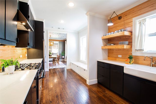 1134 N Clinton Avenue, Dallas, TX 75208