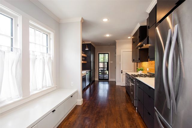 1134 N Clinton Avenue, Dallas, TX 75208