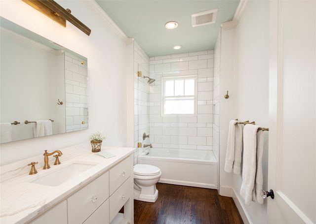 1134 N Clinton Avenue, Dallas, TX 75208