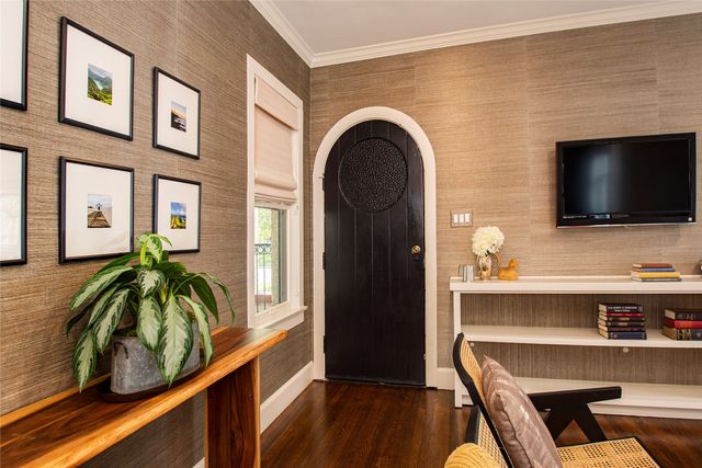 1134 N Clinton Avenue, Dallas, TX 75208