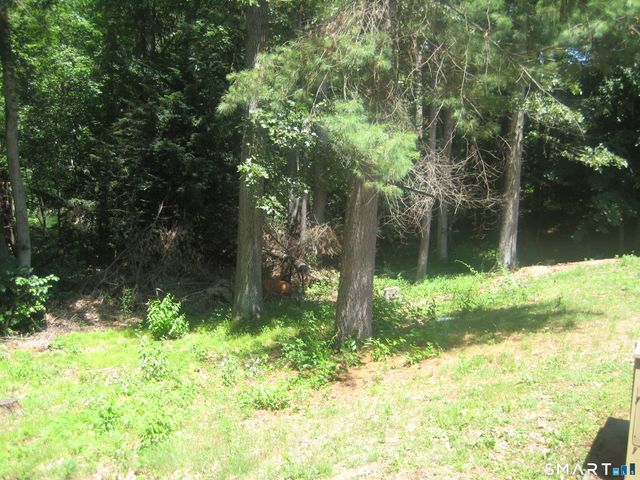 29 Barry Lane, Simsbury, CT 06070