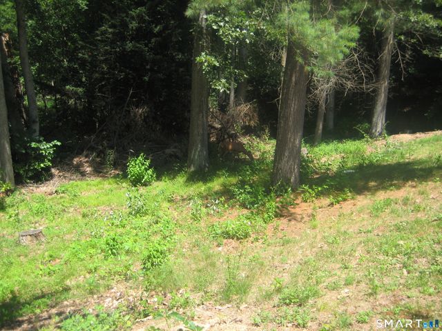29 Barry Lane, Simsbury, CT 06070