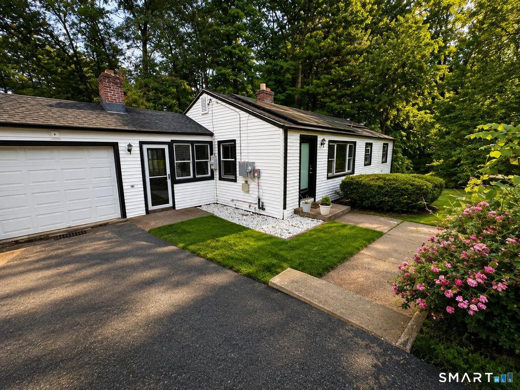 29 Barry Lane, Simsbury, CT 06070