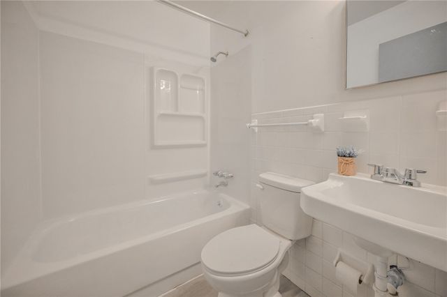 2011 Harding Avenue, Harrison Twp, OH 45414