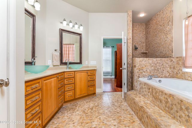 605 N Shannon Avenue, Indialantic, FL 32903