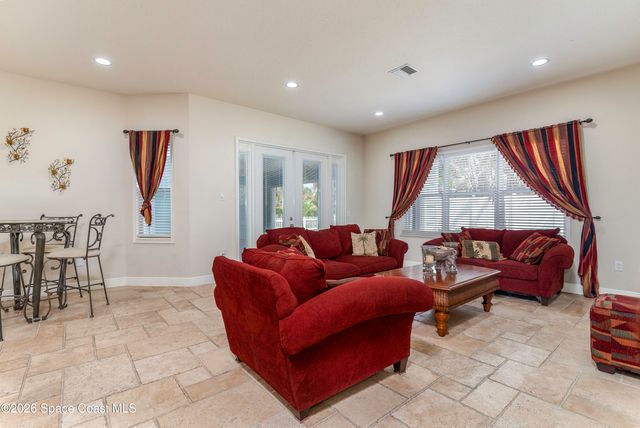 605 N Shannon Avenue, Indialantic, FL 32903