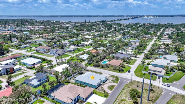 605 N Shannon Avenue, Indialantic, FL 32903