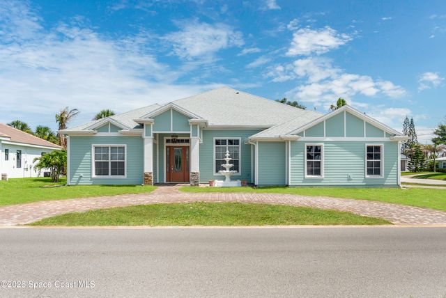 605 N Shannon Avenue, Indialantic, FL 32903