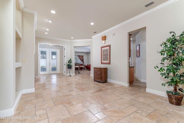 605 N Shannon Avenue, Indialantic, FL 32903