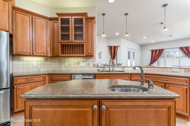 605 N Shannon Avenue, Indialantic, FL 32903