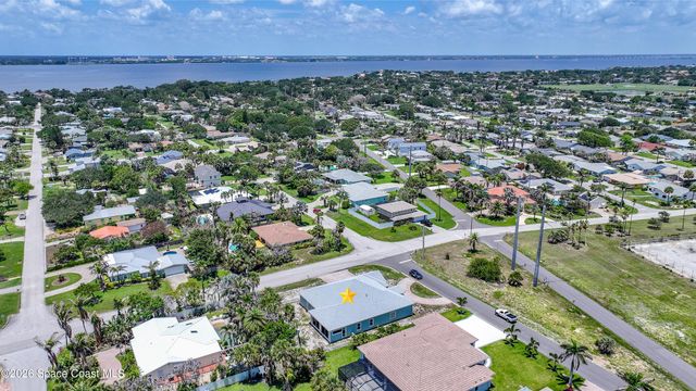 605 N Shannon Avenue, Indialantic, FL 32903