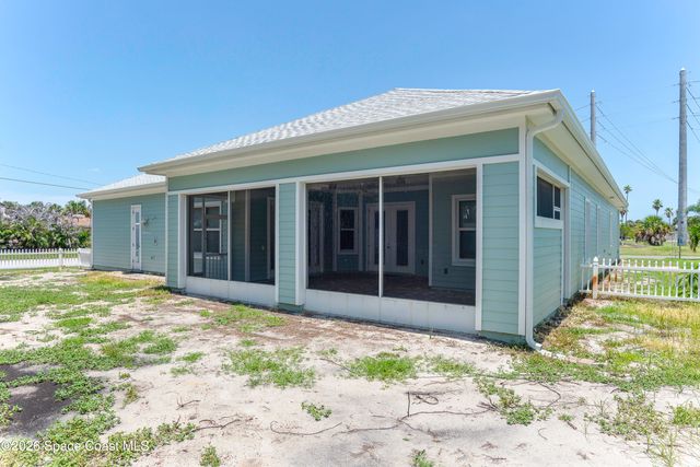 605 N Shannon Avenue, Indialantic, FL 32903