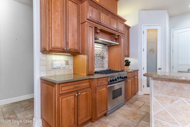 605 N Shannon Avenue, Indialantic, FL 32903