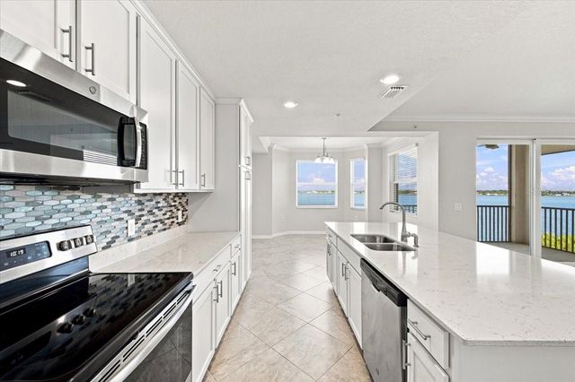 920 TIDEWATER SHORES LOOP 307, Bradenton, FL 34208