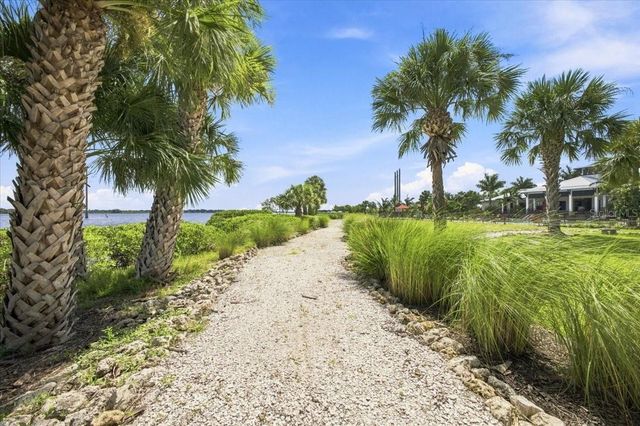 920 TIDEWATER SHORES LOOP 307, Bradenton, FL 34208