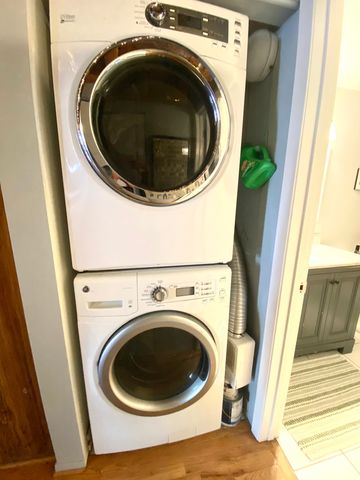 1250 W Van Buren Street 208, Chicago, IL 60607