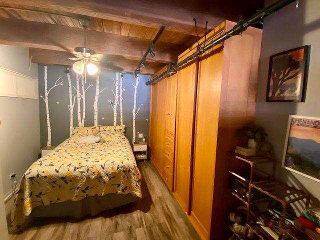 1250 W Van Buren Street 208, Chicago, IL 60607