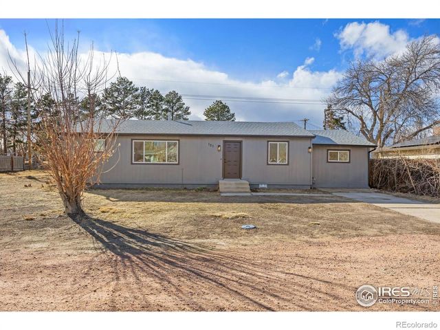 121 Willow Cir Dr, Loveland, CO 80537
