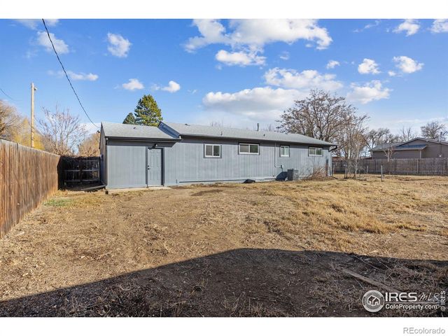 121 Willow Cir Dr, Loveland, CO 80537