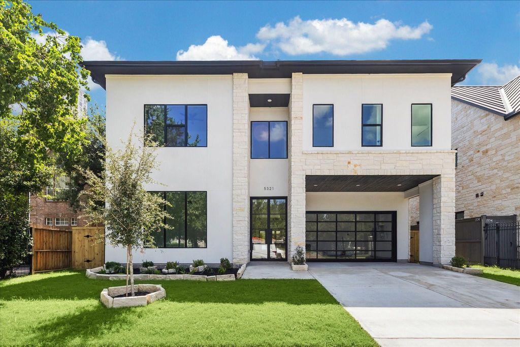 5321 Navarro Street, Houston, TX 77056