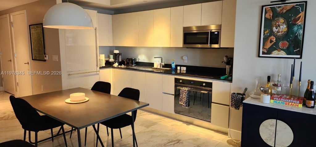 1010 Brickell Ave 4208, Miami, FL 33131