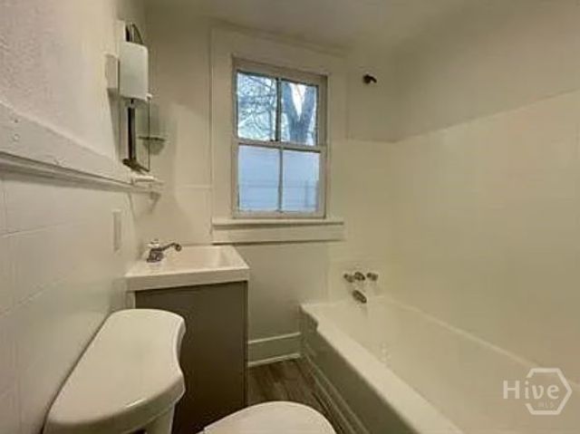 2221 Harden Street, Savannah, GA 31415