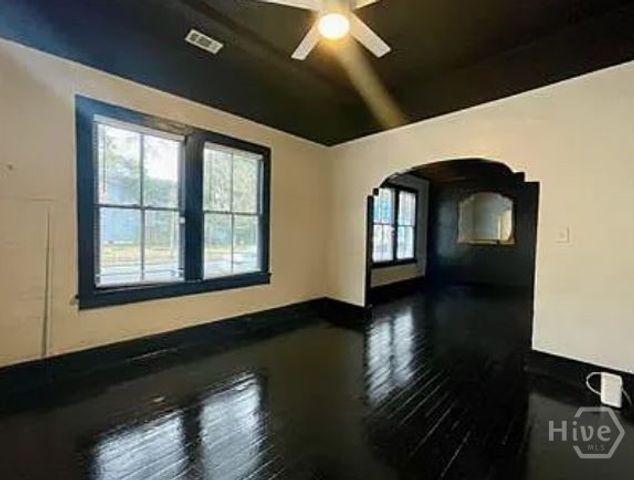 2221 Harden Street, Savannah, GA 31415