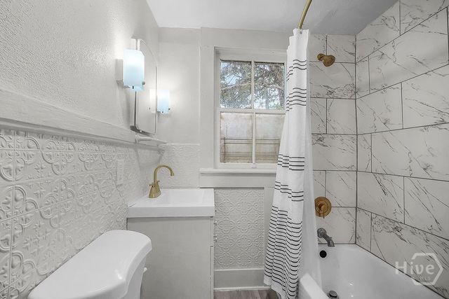 2221 Harden Street, Savannah, GA 31415
