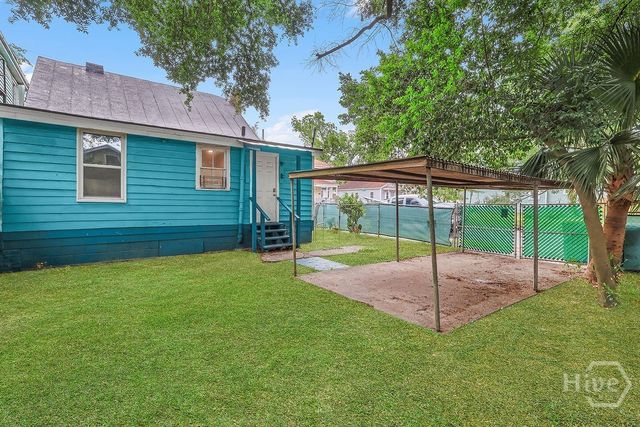 2221 Harden Street, Savannah, GA 31415