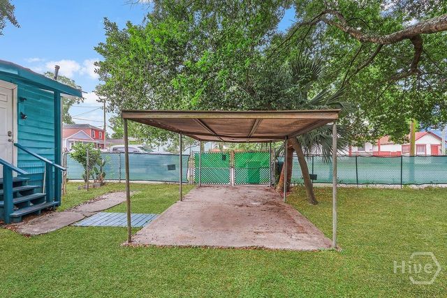 2221 Harden Street, Savannah, GA 31415