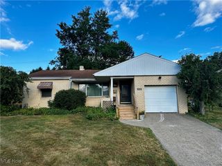 124 Stardust Drive, Wintersville, OH 43953