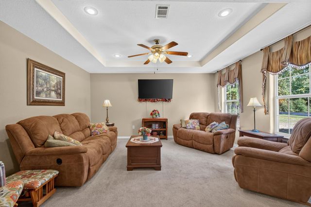 114 Holly Berry Street, Onalaska, TX 77360