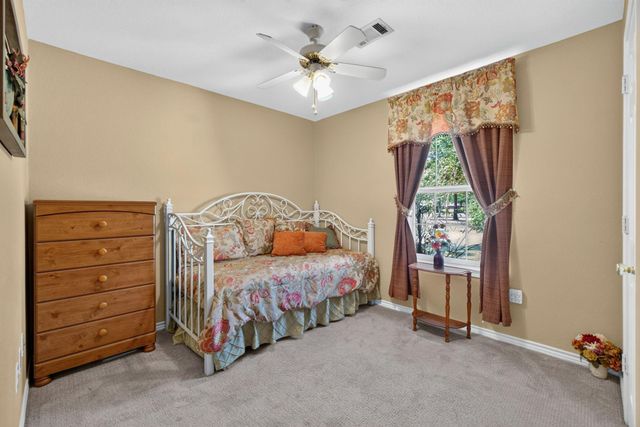 114 Holly Berry Street, Onalaska, TX 77360