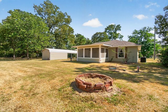 114 Holly Berry Street, Onalaska, TX 77360
