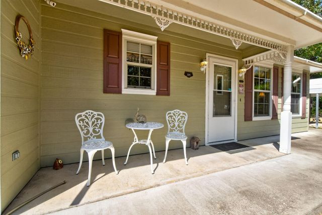 114 Holly Berry Street, Onalaska, TX 77360