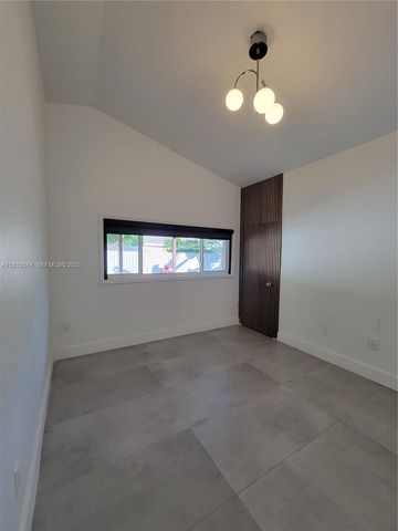 22225 SW 100th Ave, Cutler Bay, FL 33190