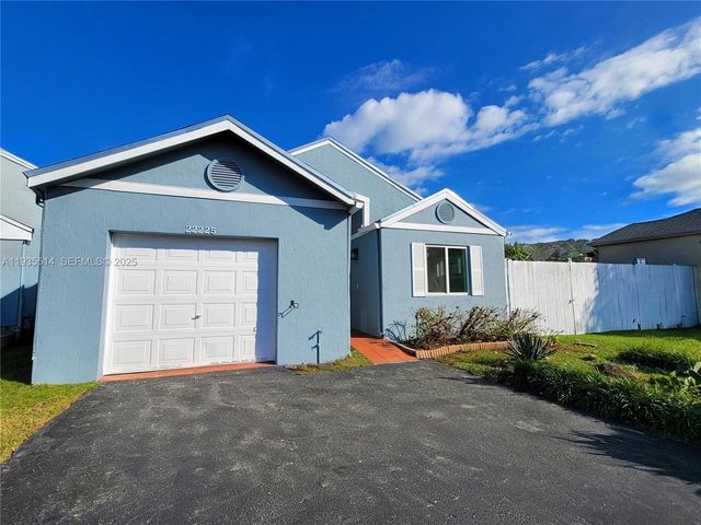 22225 SW 100th Ave, Cutler Bay, FL 33190