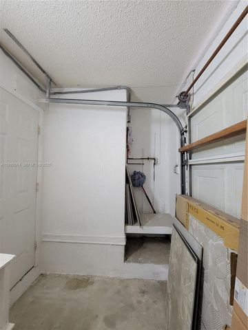 22225 SW 100th Ave, Cutler Bay, FL 33190