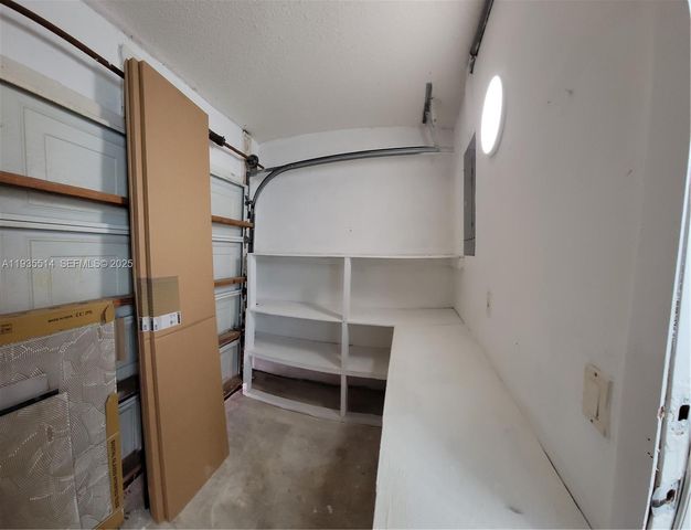 22225 SW 100th Ave, Cutler Bay, FL 33190