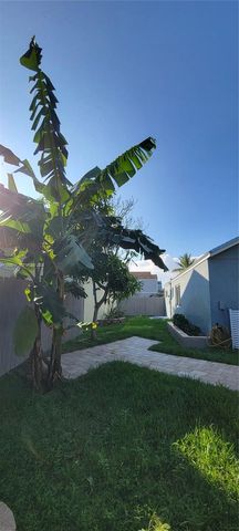 22225 SW 100th Ave, Cutler Bay, FL 33190