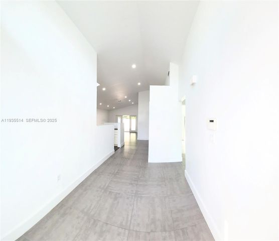 22225 SW 100th Ave, Cutler Bay, FL 33190