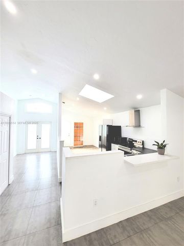 22225 SW 100th Ave, Cutler Bay, FL 33190