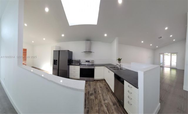 22225 SW 100th Ave, Cutler Bay, FL 33190