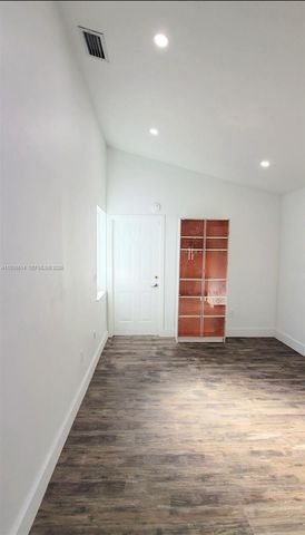 22225 SW 100th Ave, Cutler Bay, FL 33190