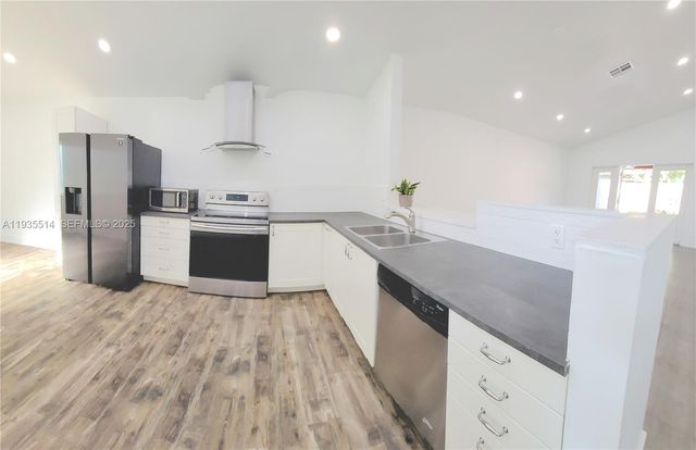 22225 SW 100th Ave, Cutler Bay, FL 33190