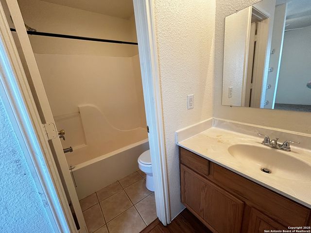 11250 Center Point Rd, San Antonio, TX 78233