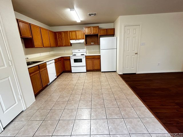 11250 Center Point Rd, San Antonio, TX 78233