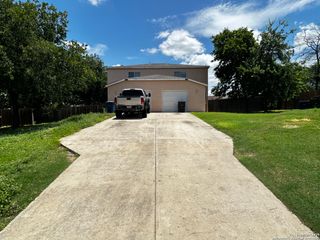 11250 Center Point Rd, San Antonio, TX 78233