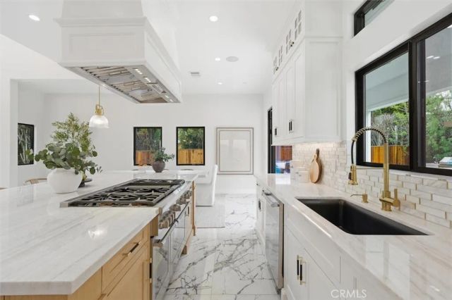 2126 Havemeyer Lane, Redondo Beach, CA 90278